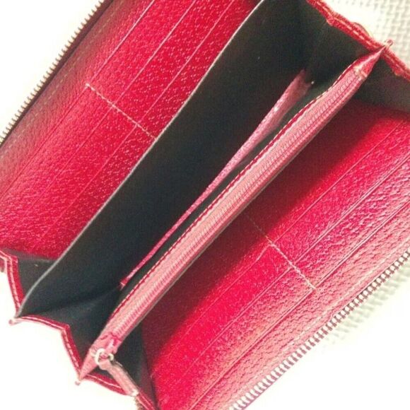 Gucci Zip Around Monogram Wallet - Picture 5 of 8